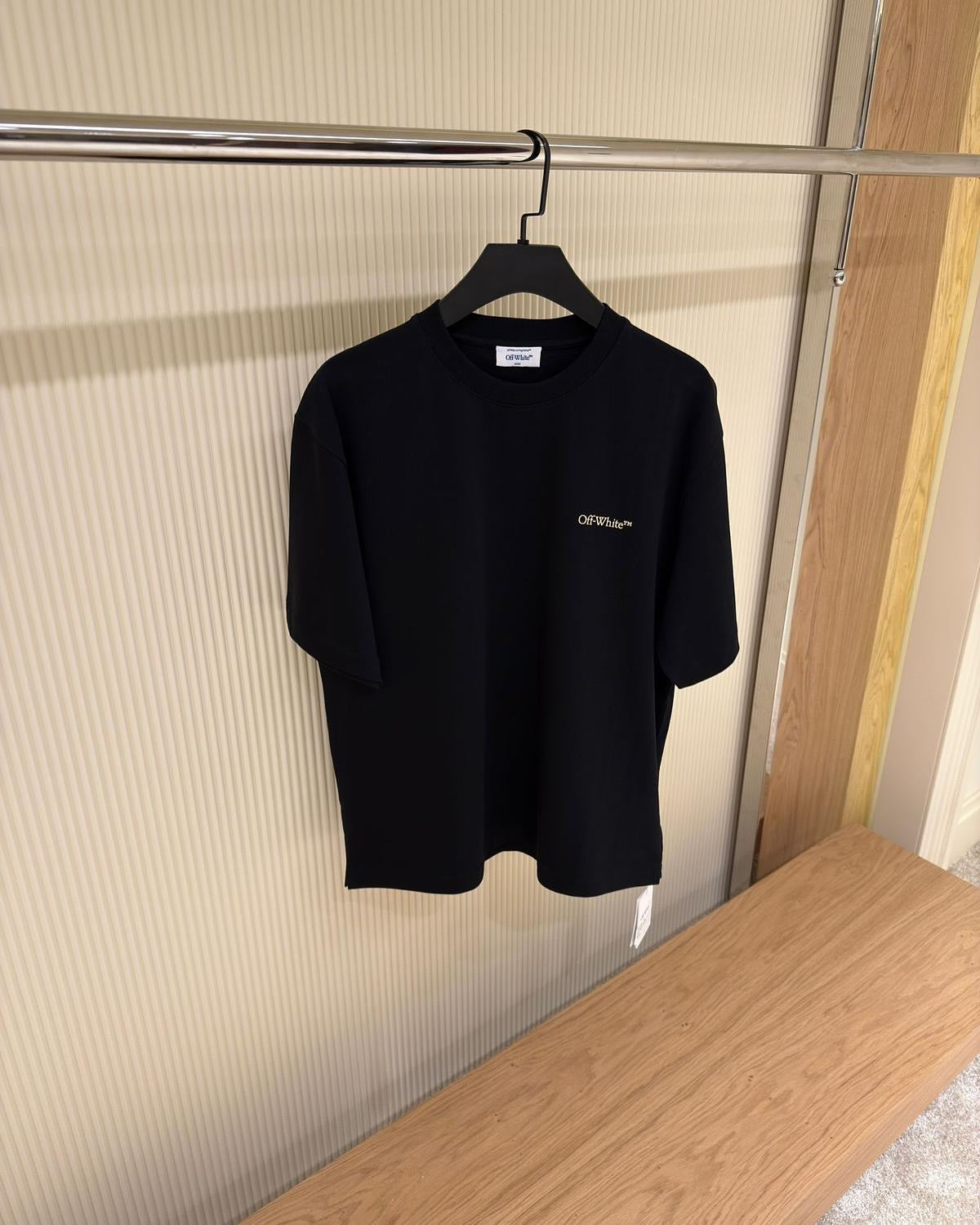 Off-White™ Black T-Shirt with Gold Arrow Graphic (Oversize)