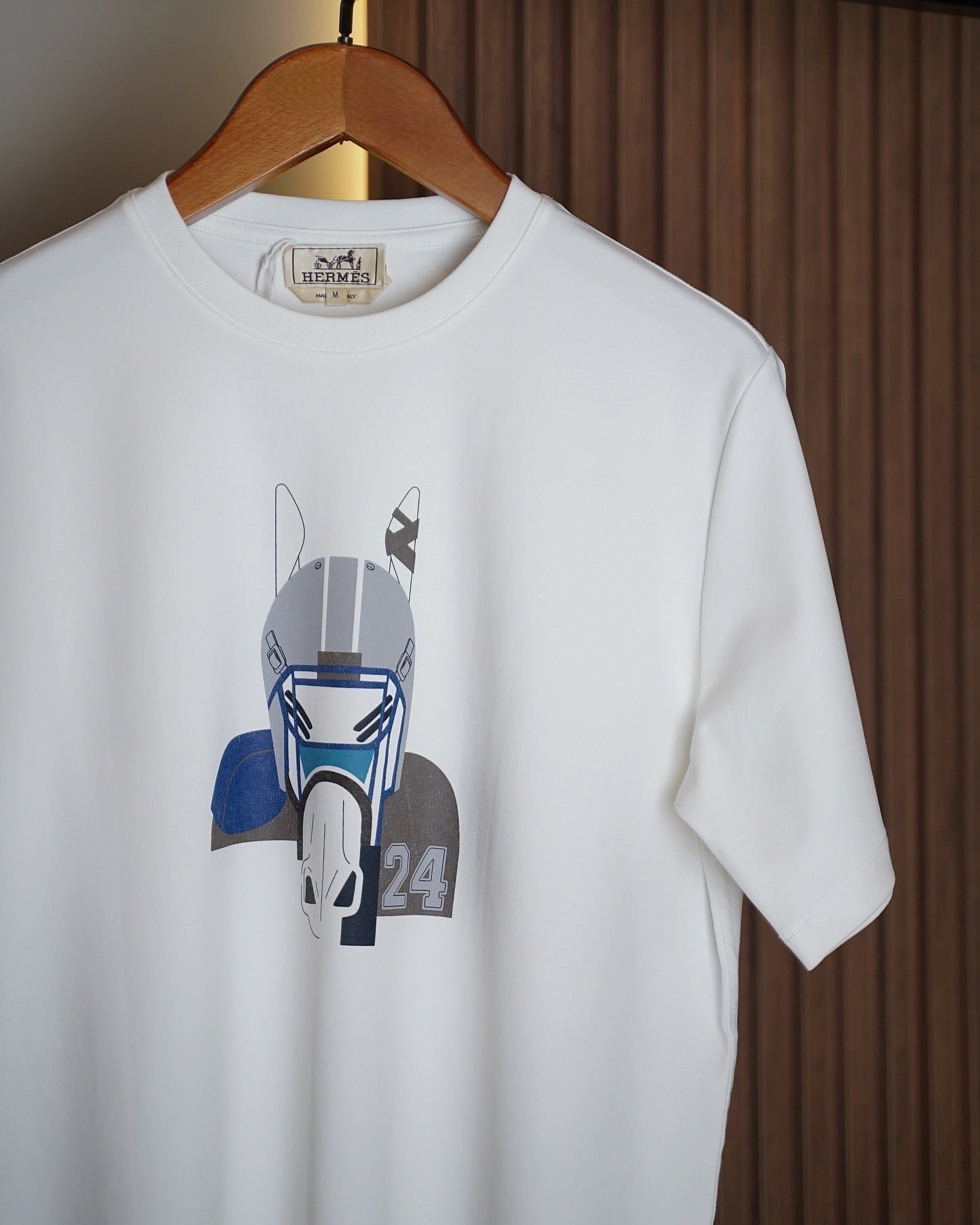 Hermès White T-Shirt with Graphic Horse Motif
