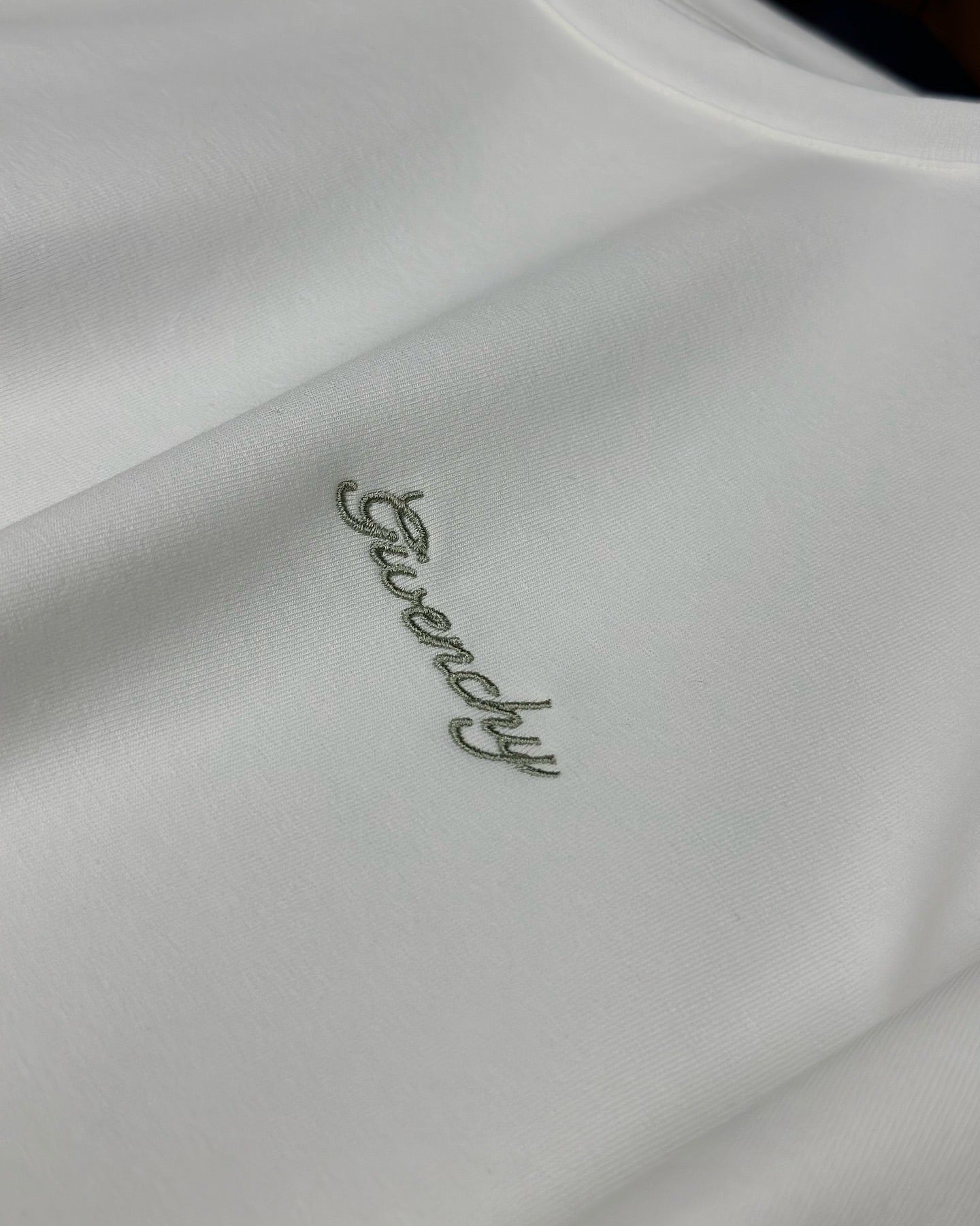 White T-Shirt with Embroidered Sleeve Detail Givenchy (Oversize)