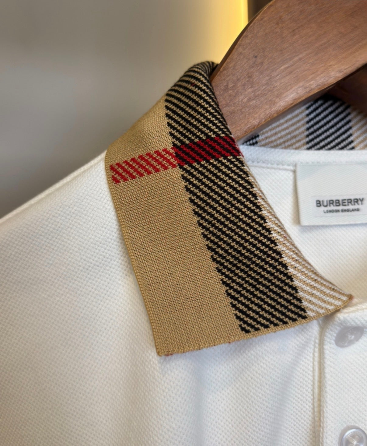Burberry White Polo Shirt – Iconic Check Collar – Premium Cotton – Men’s