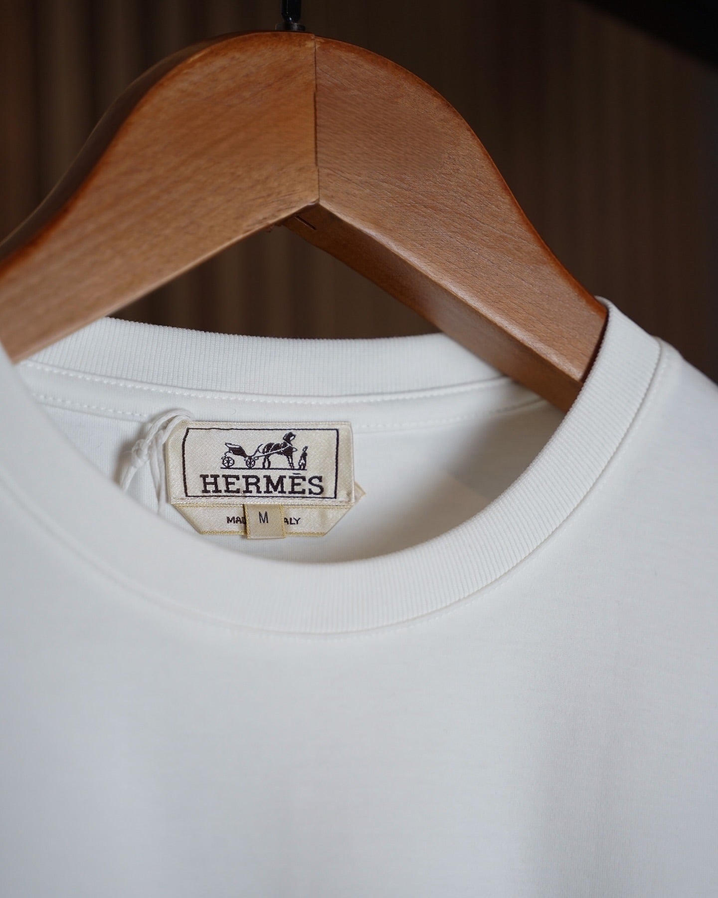 Hermès White T-Shirt with Graphic Horse Motif