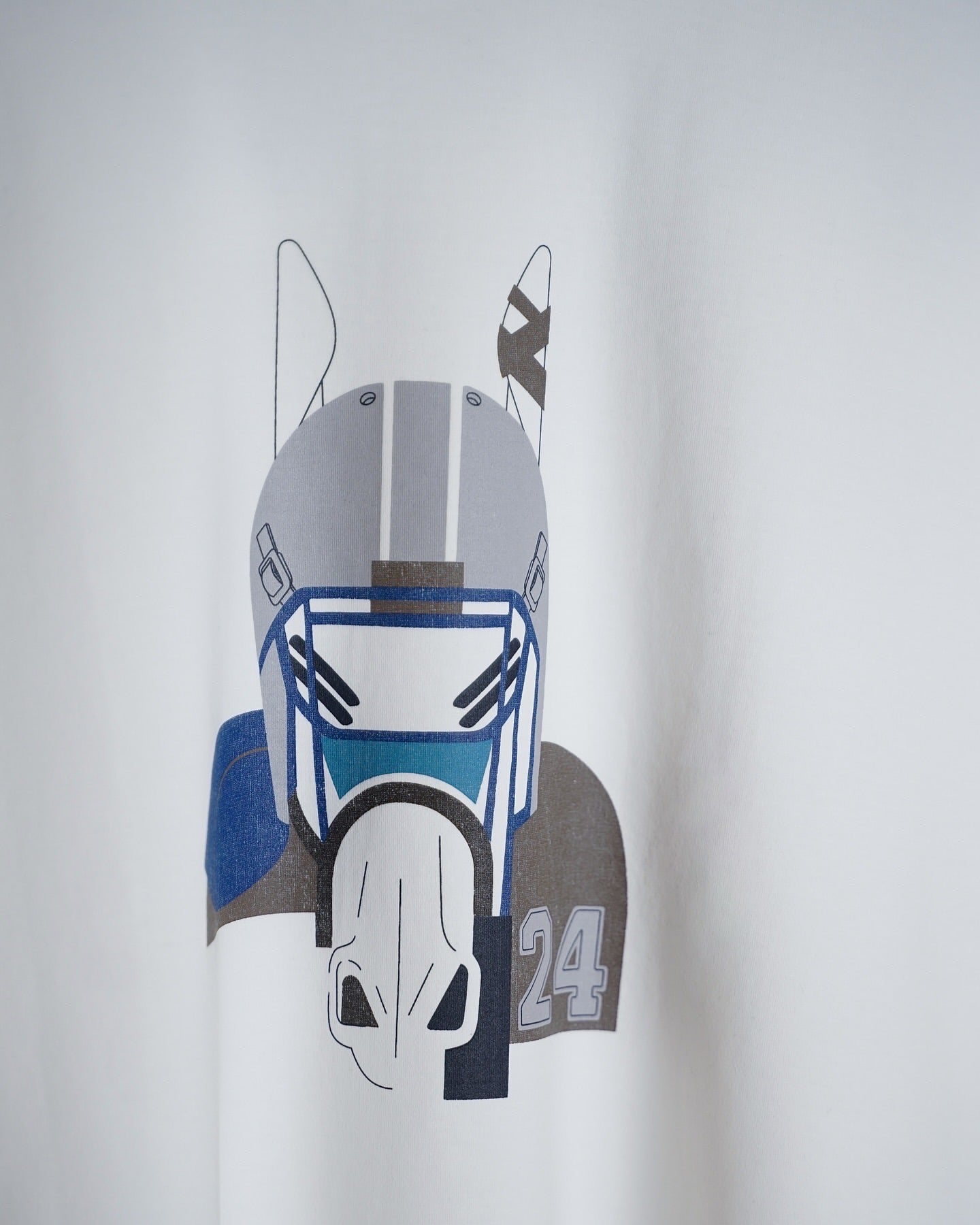 Hermès White T-Shirt with Graphic Horse Motif