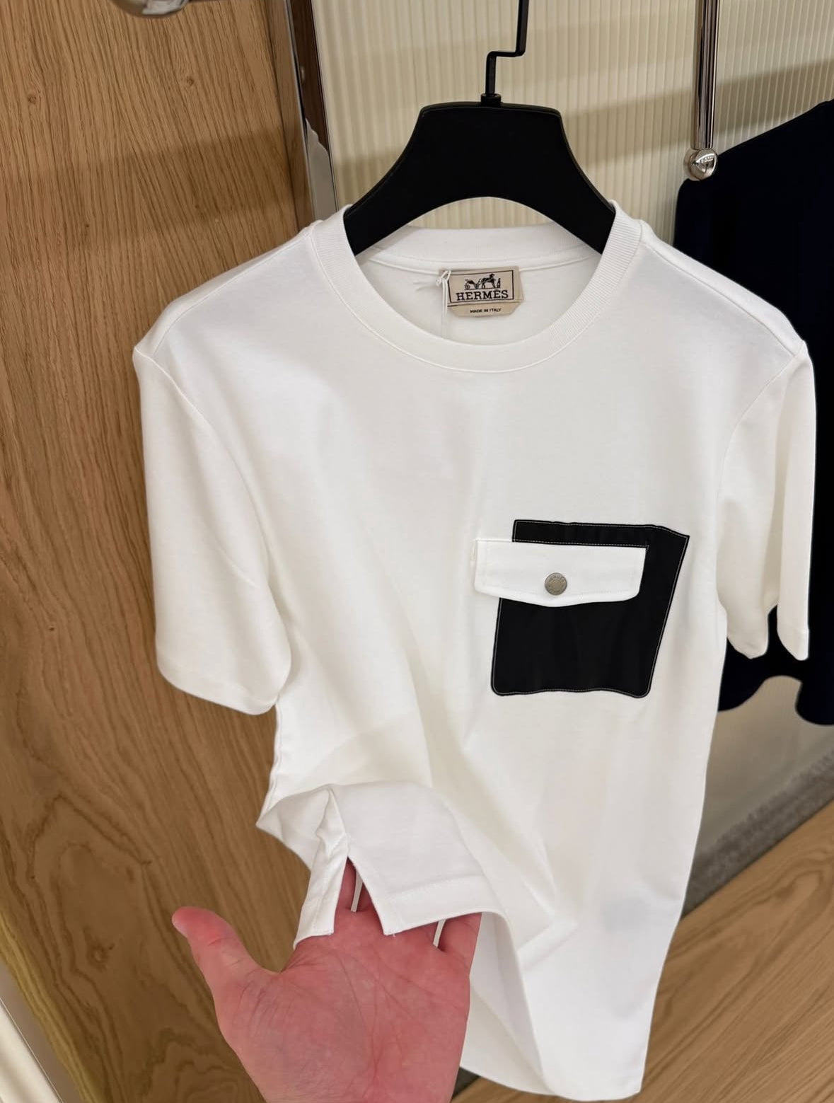 Hermès White T-Shirt with Contrast Pocket