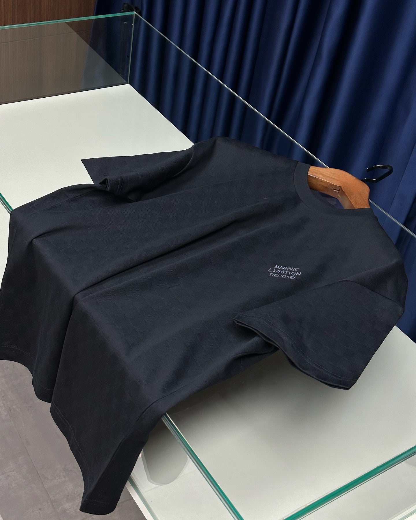 Louis Vuitton Monogram Shadow T-Shirt Noir Edition