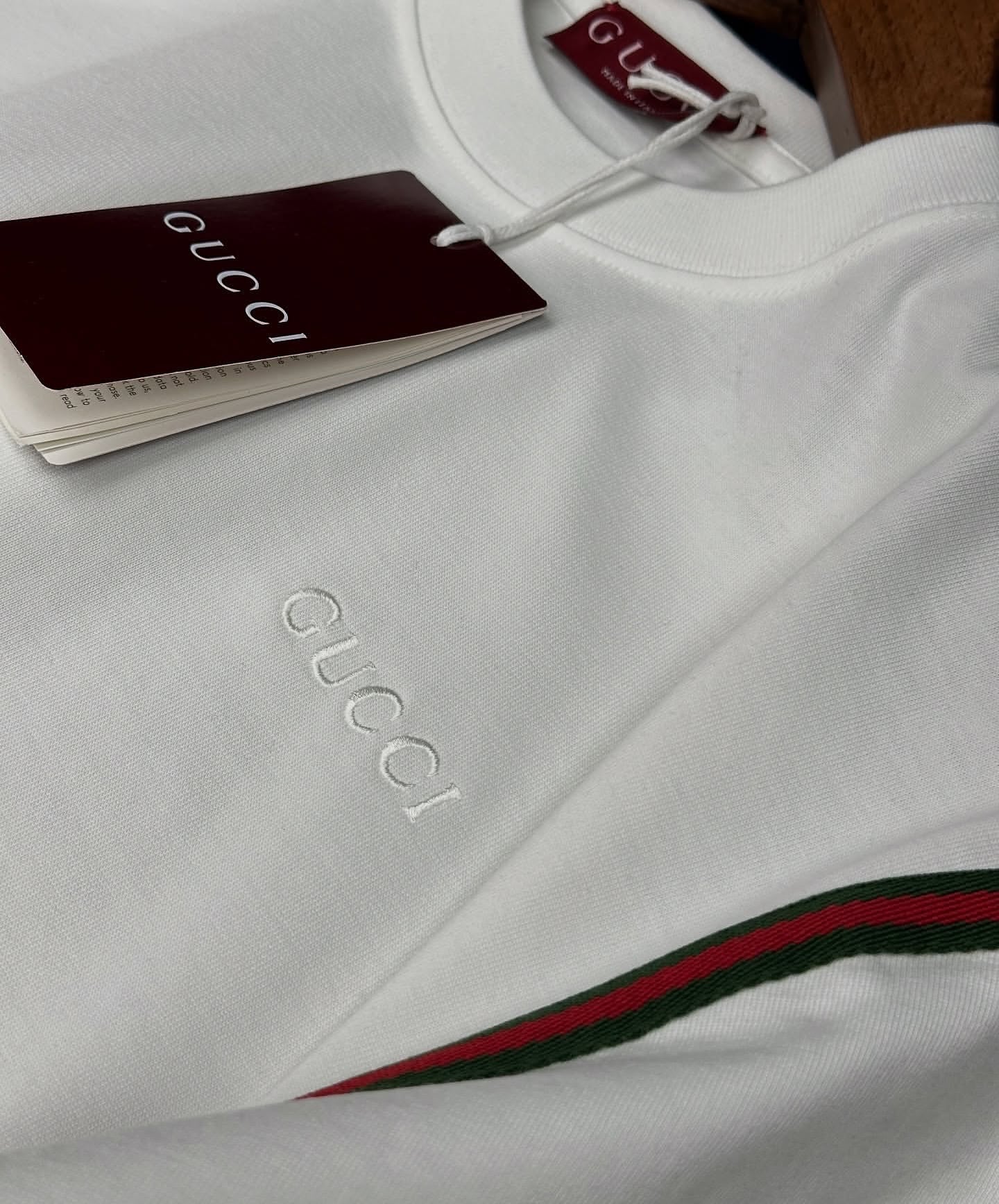 Gucci White Cotton T-Shirt with Web Stripe Detail (oversize)