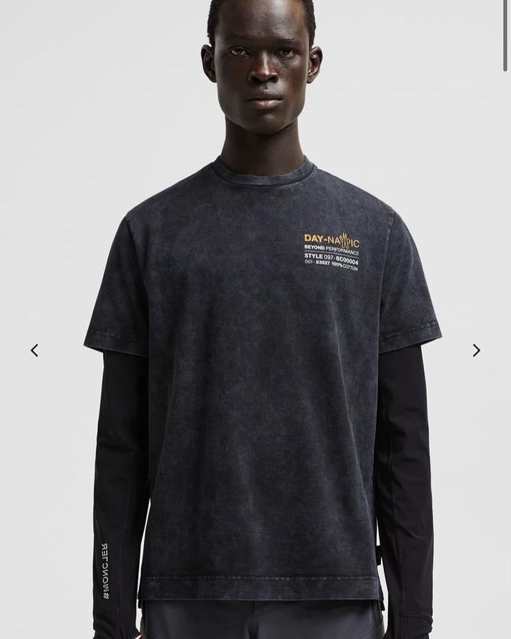 Moncler Grenoble Graphic Tee – Washed black
