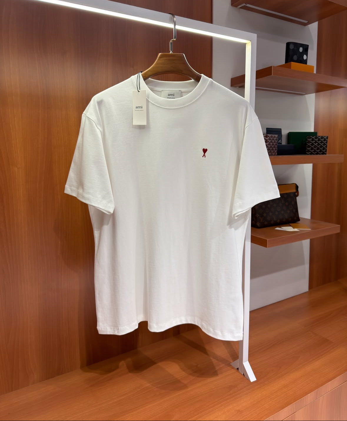AMI Paris White  Ami de Cœur T-Shirt - CBLACK