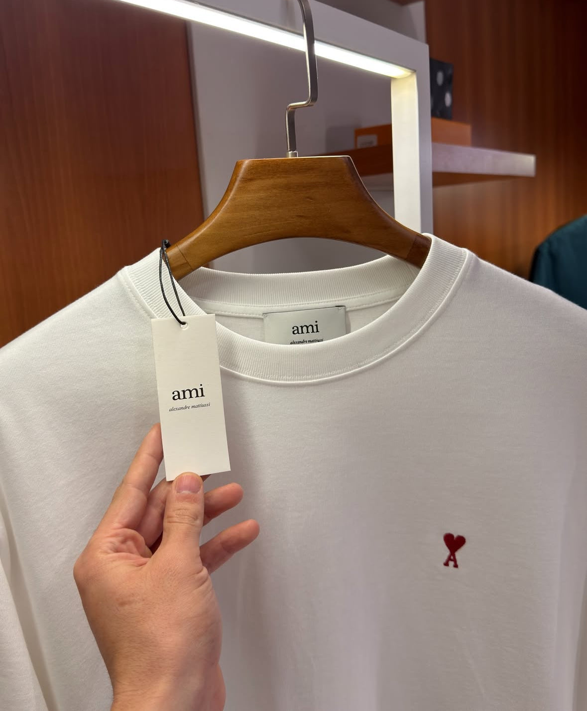 AMI Paris White  Ami de Cœur T-Shirt - CBLACK