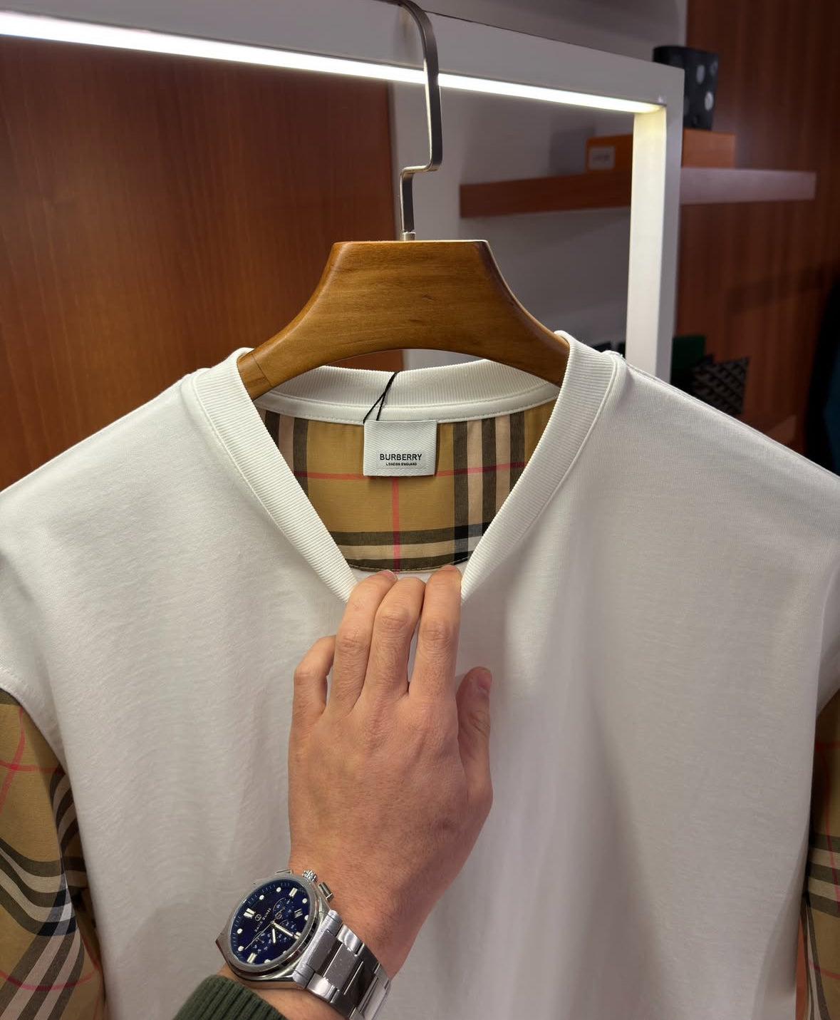 Burberry Check Sleeve Cotton T-Shirt – Luxury Edition - CBLACK
