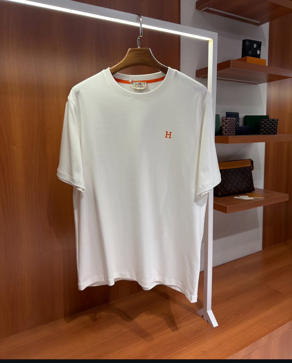 Hermès White Signature “H” Cotton T-Shirt - CBLACK