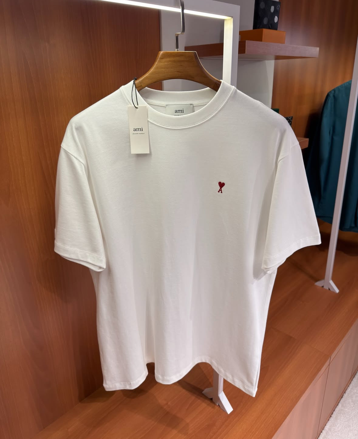 AMI Paris White  Ami de Cœur T-Shirt - CBLACK