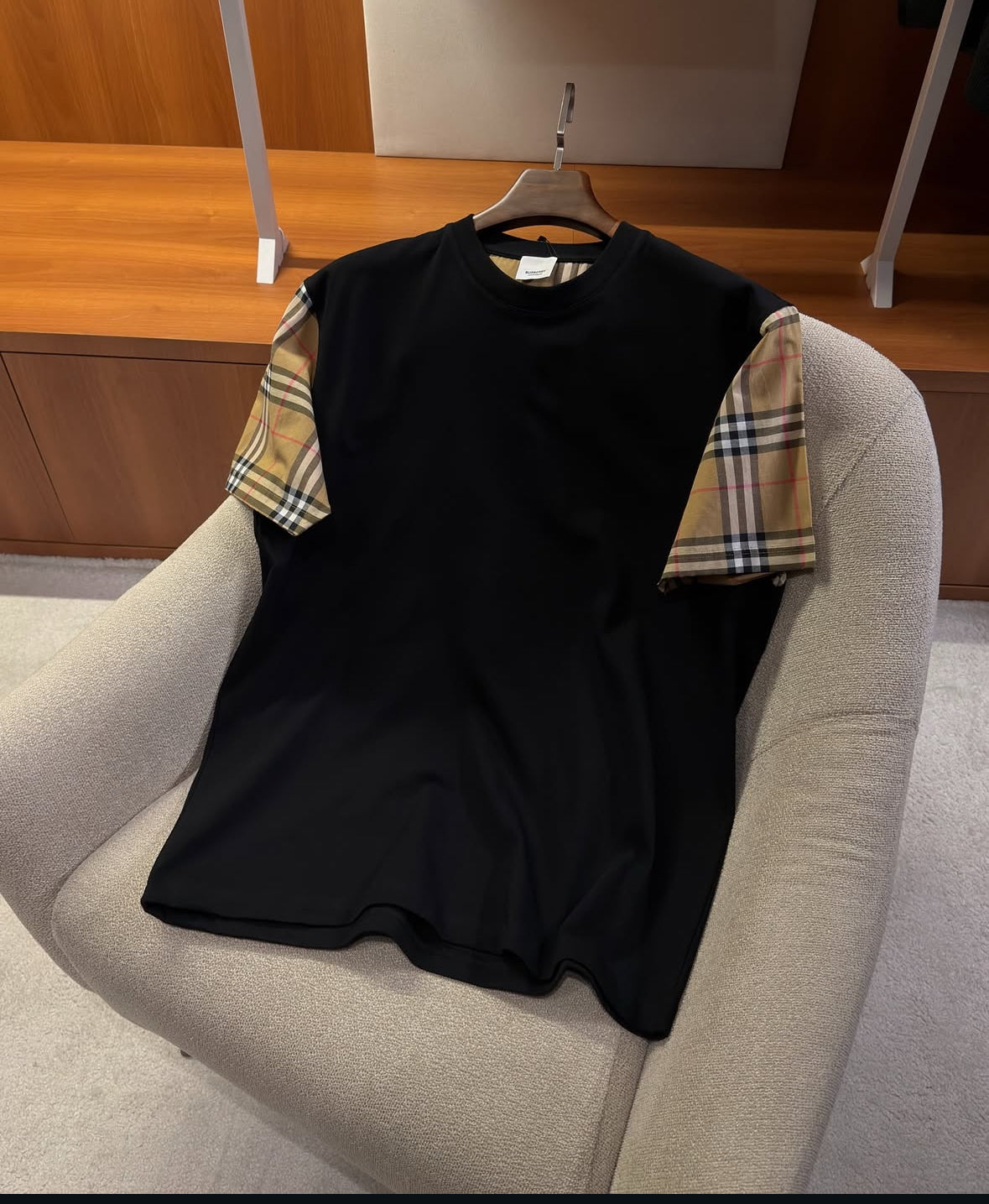 Burberry Check Sleeve Cotton T-Shirt – Luxury Edition - CBLACK