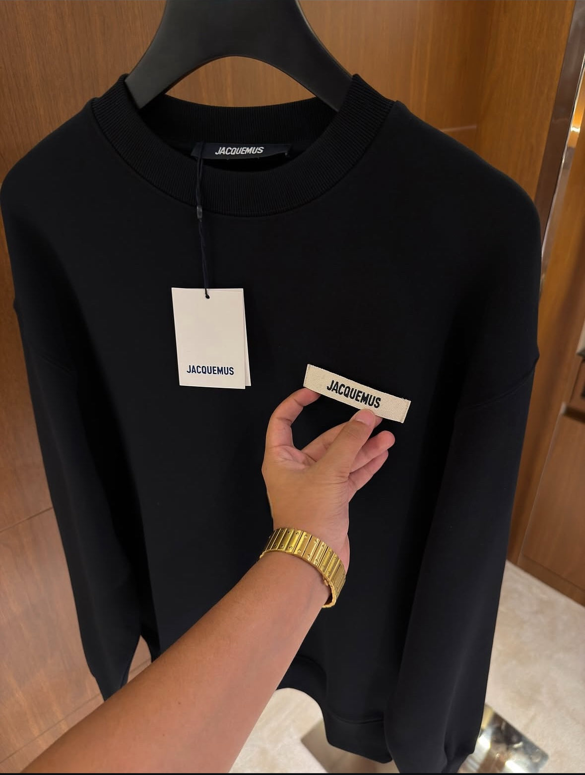Jacquemus Le Sweatshirt Gros Grain in black.