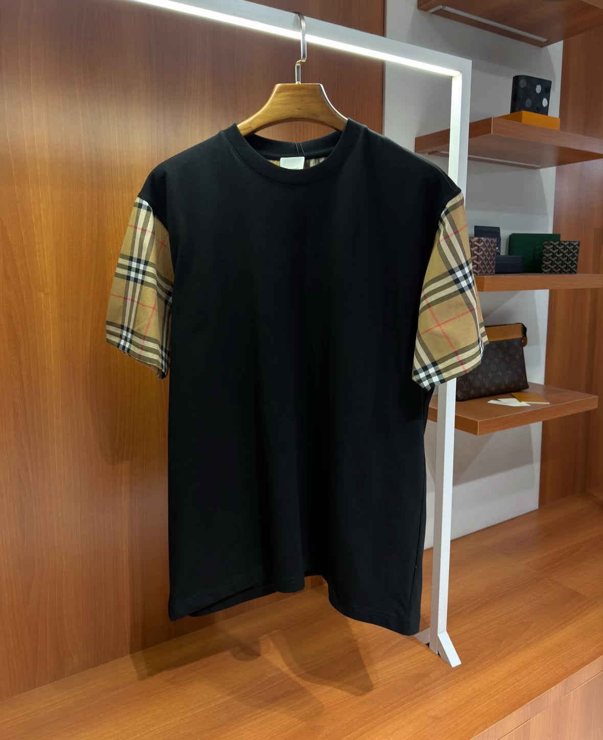 Burberry Check Sleeve Cotton T-Shirt – Luxury Edition - CBLACK