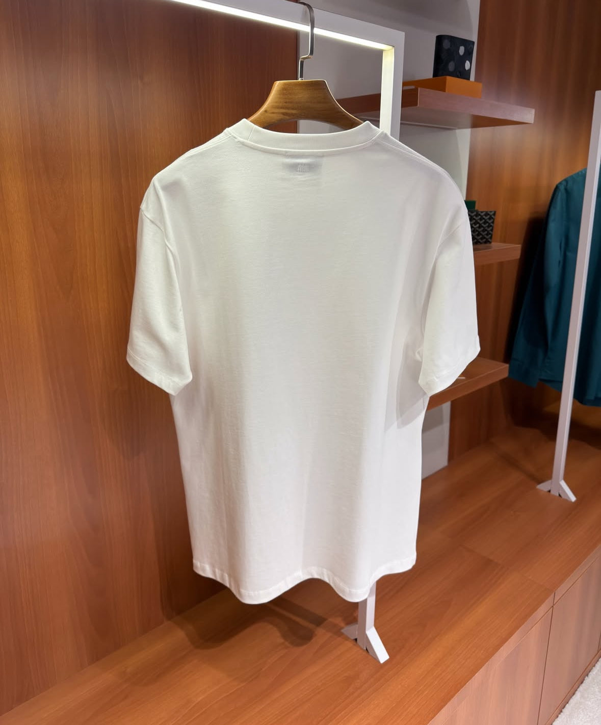 AMI Paris White  Ami de Cœur T-Shirt - CBLACK