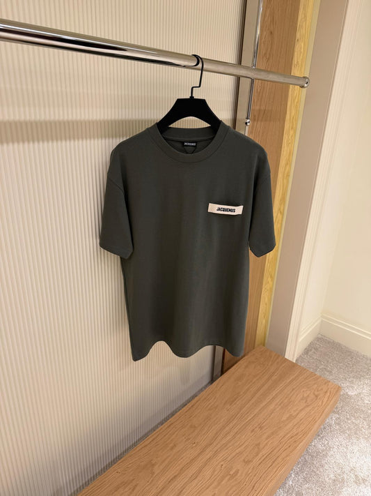 Jacquemus Le T-Shirt Patch Logo Tee – Forest Green